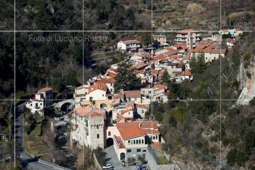 Clicca per vedere l'immagine alla massima grandezza