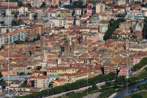 Clicca per vedere l'immagine alla massima grandezza