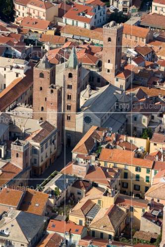 Clicca per vedere l'immagine alla massima grandezza