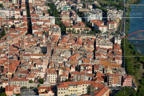 Clicca per vedere l'immagine alla massima grandezza