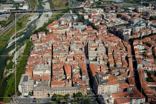 Clicca per vedere l'immagine alla massima grandezza